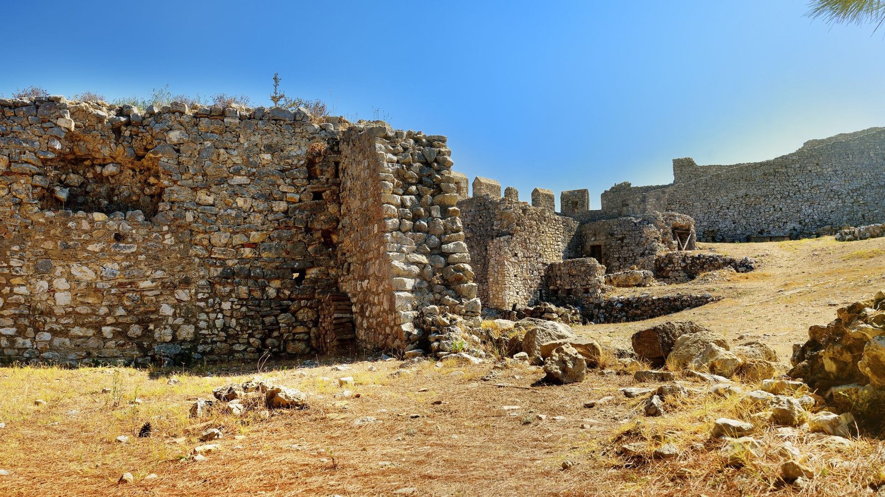 Chlemoutsi Castle